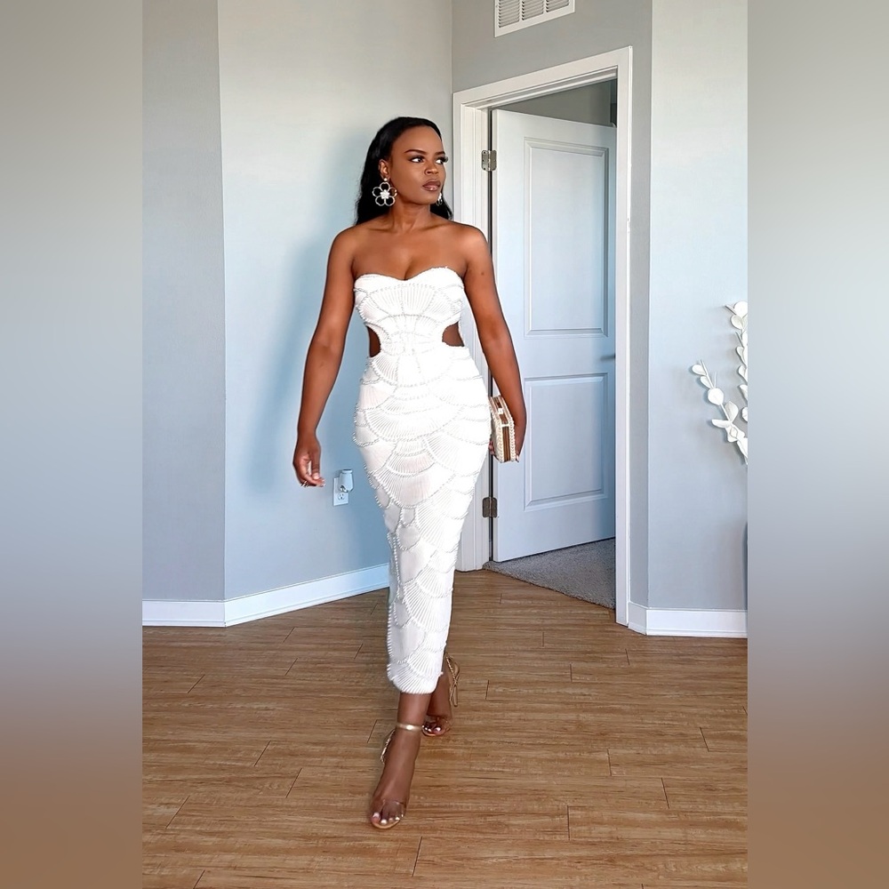 Elegant Strapless White Dress